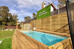 Casa rural de diseño con piscina y barbacoa